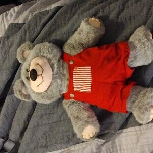Vintage 1986 APPLAUSE PLUSH BEAR JETHRO The Hatfields Red Overalls Rubber Feet